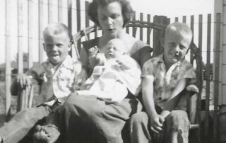 4 Weeks Old Mom Rog and Dennis