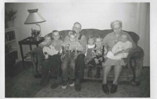 Christmas 1952 Rialto With Cousins