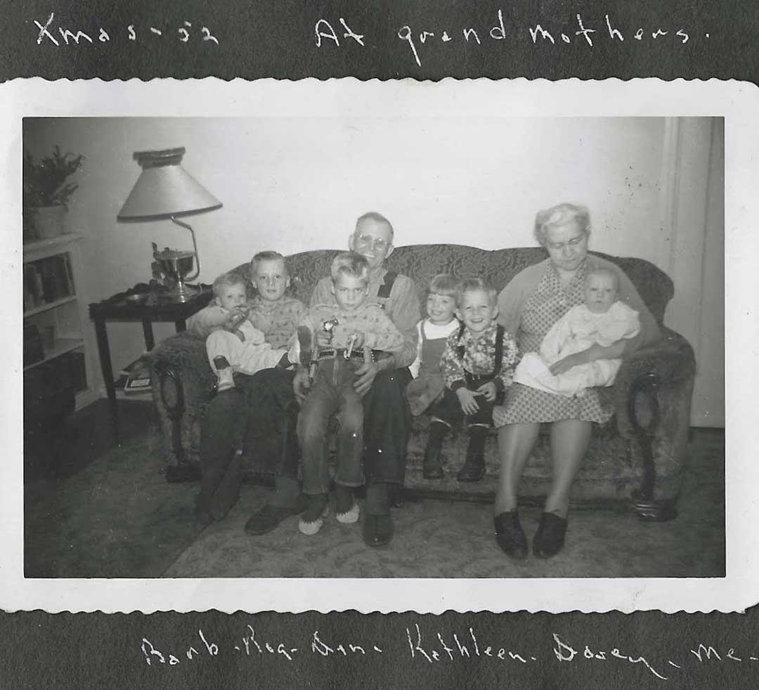 Christmas 1952 Rialto With Cousins